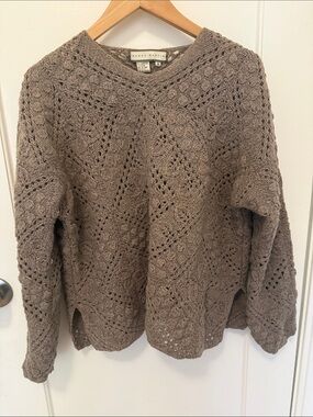 Taupe Open-Knit Wool Susan Martin Crewneck Sweater — M
